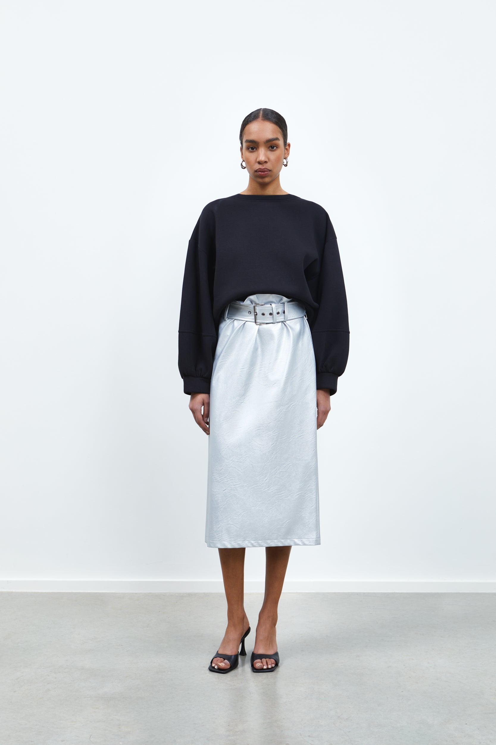 RHÚNE Lorelie Sweat Sweater black